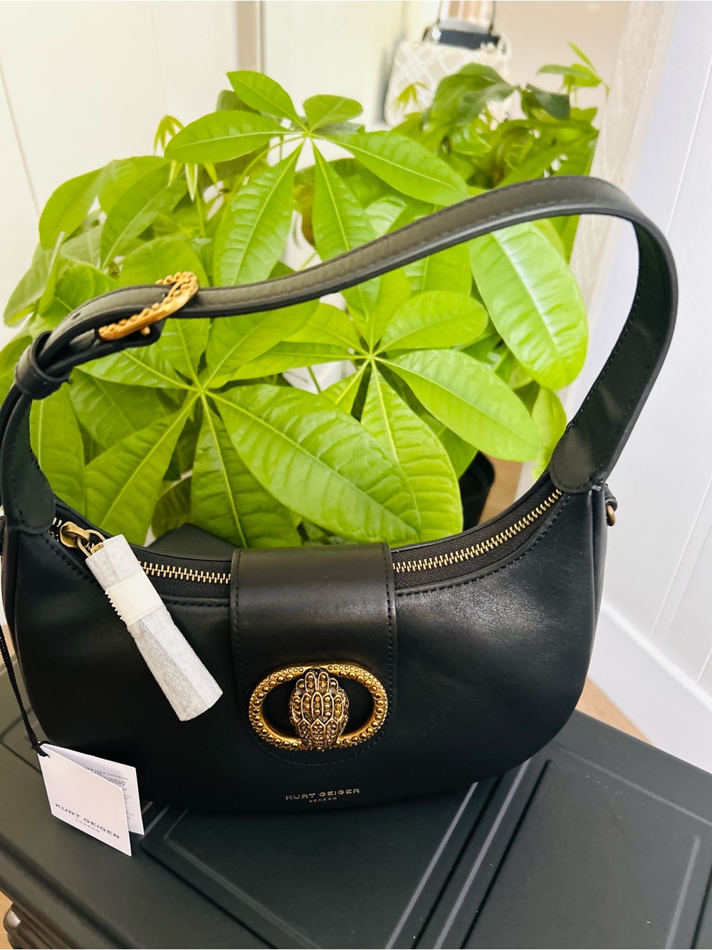Kurt Geiger Leather Shoulder Purse with Gold Emblem. London, England - Picture 7 of 7